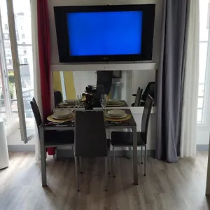 A Place De Clichy Appartement