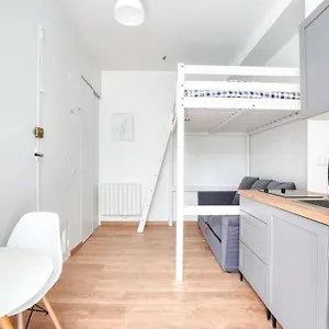 Le Champs Elysees Appartement